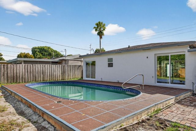 609 SW 20th Street, Fort Lauderdale, FL 33315