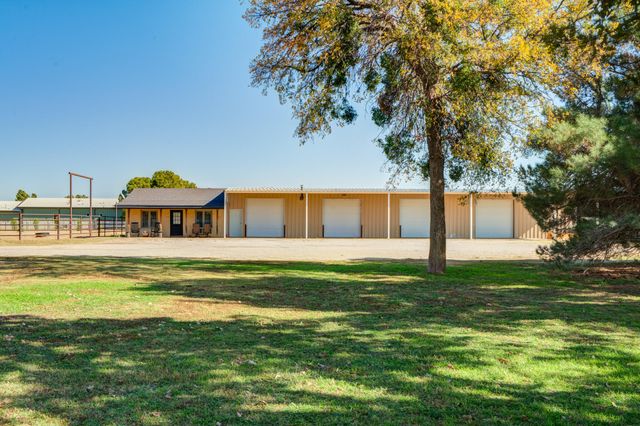 9009 County Rd 7500, Wolfforth, TX 79382