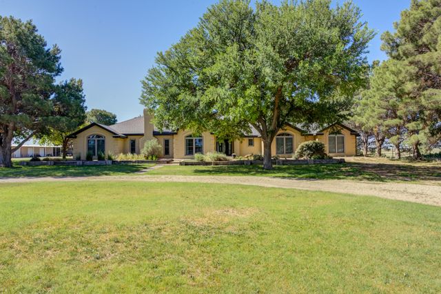 9009 County Rd 7500, Wolfforth, TX 79382