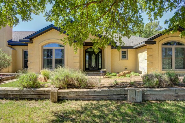 9009 County Rd 7500, Wolfforth, TX 79382