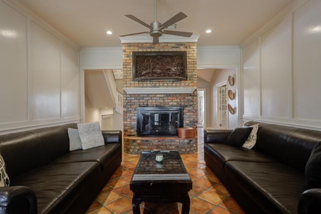 9009 County Rd 7500, Wolfforth, TX 79382