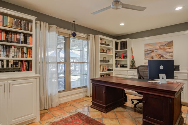 9009 County Rd 7500, Wolfforth, TX 79382
