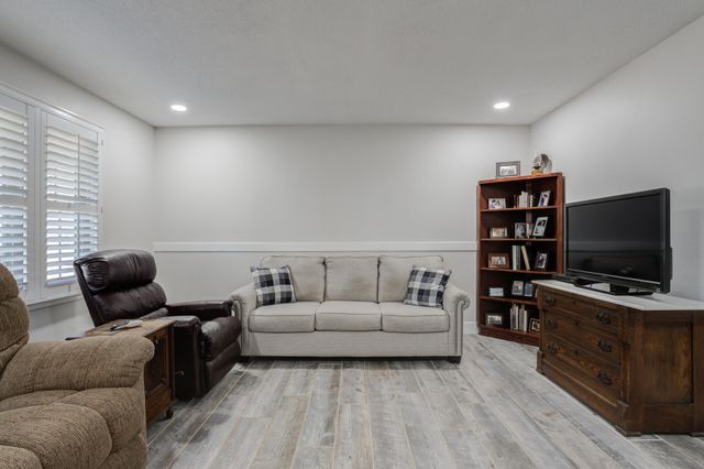 9009 County Rd 7500, Wolfforth, TX 79382