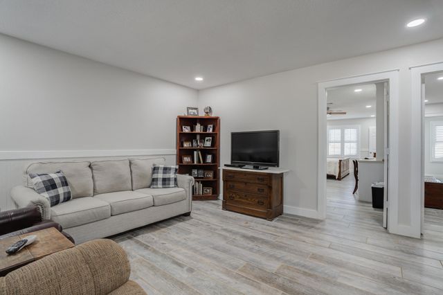 9009 County Rd 7500, Wolfforth, TX 79382
