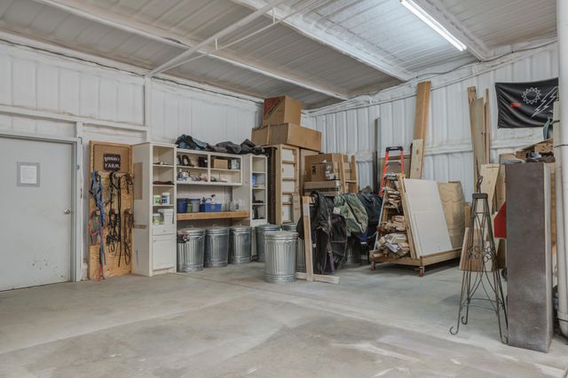 9009 County Rd 7500, Wolfforth, TX 79382