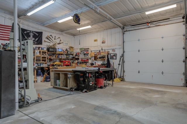 9009 County Rd 7500, Wolfforth, TX 79382