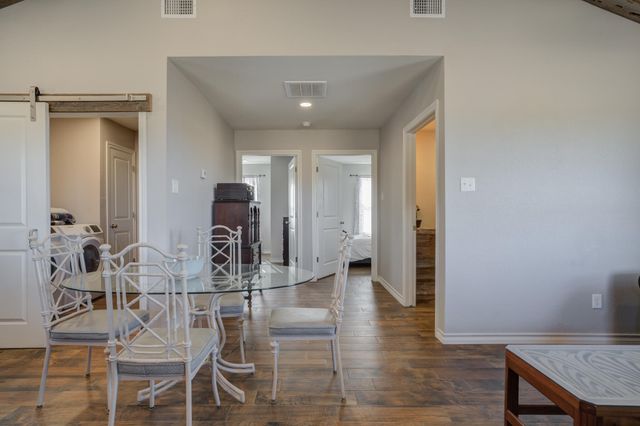 9009 County Rd 7500, Wolfforth, TX 79382