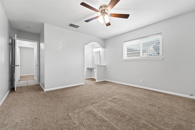 153 Sabine St, Portland, TX 78374