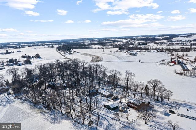 225 BLACK RD, Quarryville, PA 17566