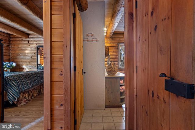 225 BLACK RD, Quarryville, PA 17566