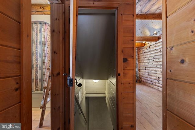 225 BLACK RD, Quarryville, PA 17566