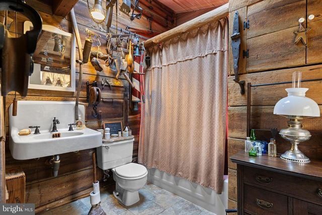 225 BLACK RD, Quarryville, PA 17566