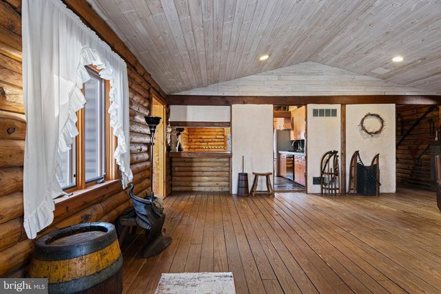 225 BLACK RD, Quarryville, PA 17566