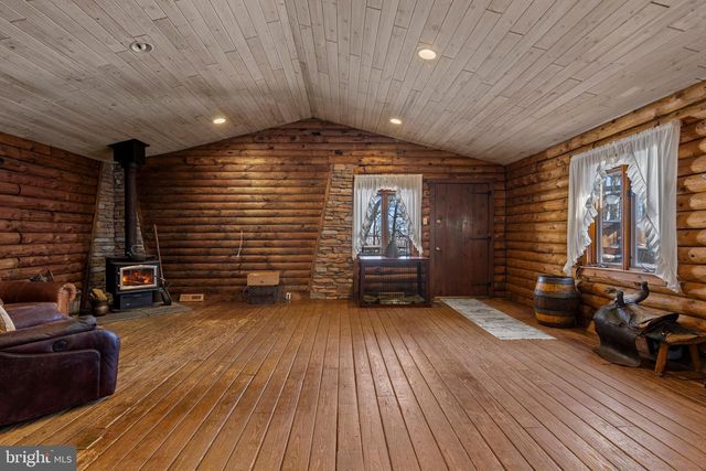 225 BLACK RD, Quarryville, PA 17566