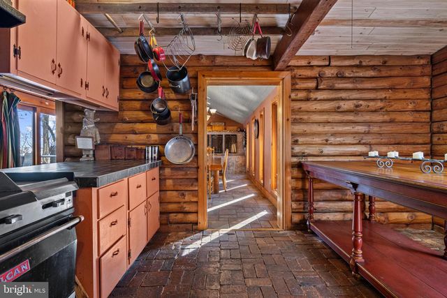 225 BLACK RD, Quarryville, PA 17566