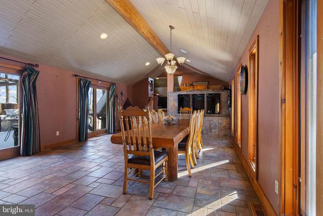 225 BLACK RD, Quarryville, PA 17566