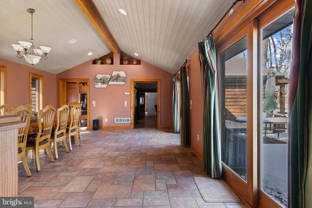 225 BLACK RD, Quarryville, PA 17566