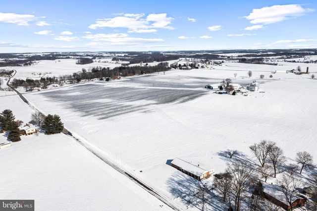 225 BLACK RD, Quarryville, PA 17566