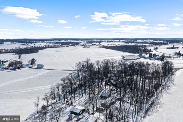 225 BLACK RD, Quarryville, PA 17566