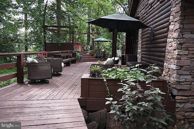 225 BLACK RD, Quarryville, PA 17566