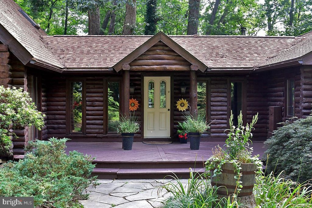 225 BLACK RD, Quarryville, PA 17566