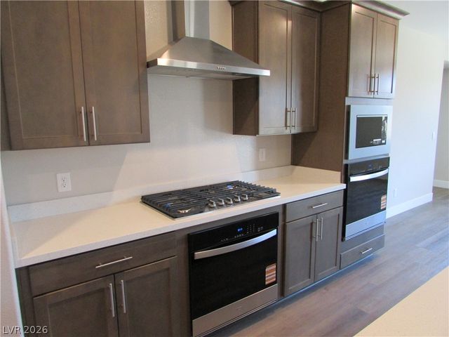 1012 FOX FALCON Street, Henderson, NV 89011