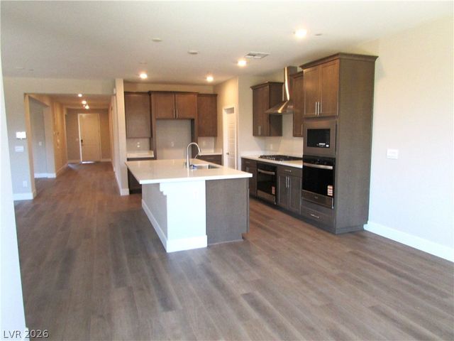 1012 FOX FALCON Street, Henderson, NV 89011