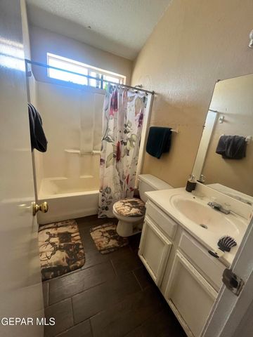 12128 SAINT CASSIAN Drive, El Paso, TX 79936