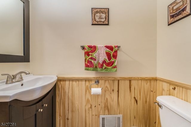 103 Carter Ter, Hackettstown Town, NJ 07840