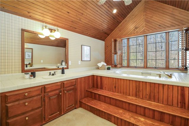 2701 Inwood Drive, Harrison, AR 72601