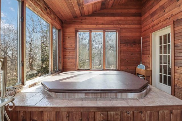 2701 Inwood Drive, Harrison, AR 72601