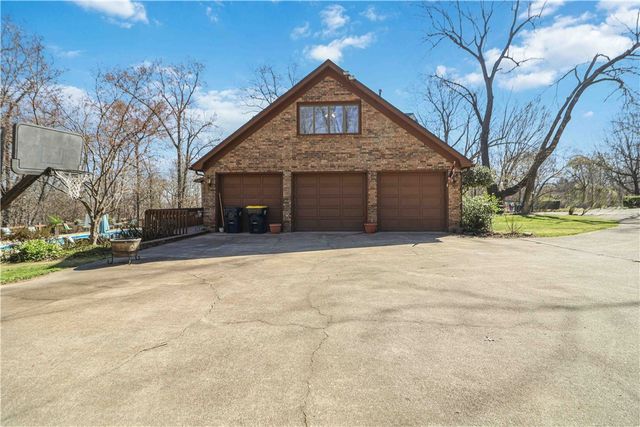 2701 Inwood Drive, Harrison, AR 72601