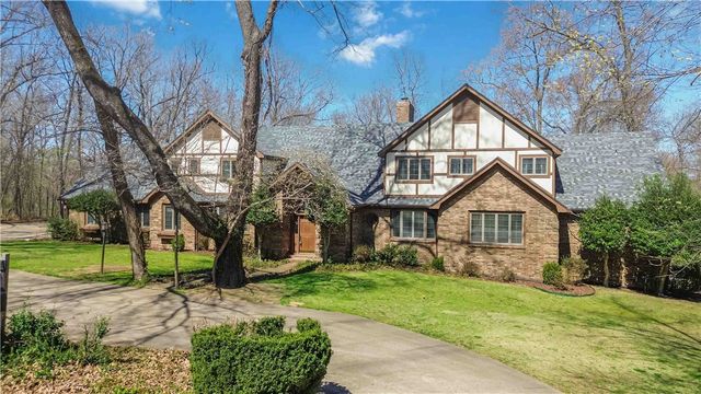 2701 Inwood Drive, Harrison, AR 72601