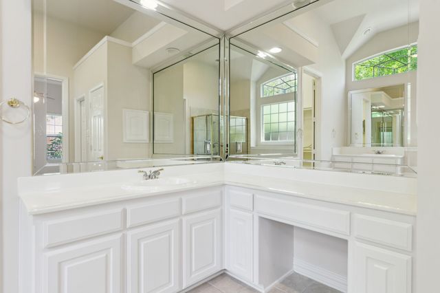 1209 Queen Peggy Lane, Lewisville, TX 75056