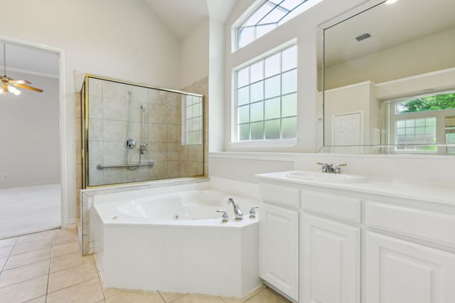 1209 Queen Peggy Lane, Lewisville, TX 75056