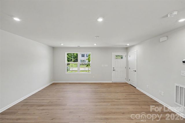 10051 Florentine Way, Charlotte, NC 28214