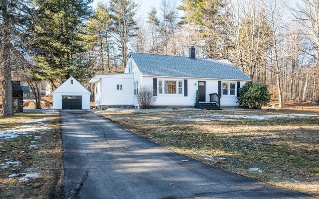 121 Hampstead Road, Sandown, NH 03873