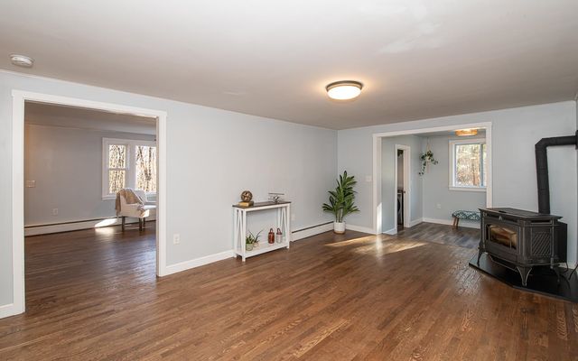 121 Hampstead Road, Sandown, NH 03873