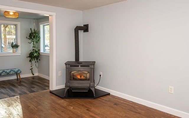 121 Hampstead Road, Sandown, NH 03873