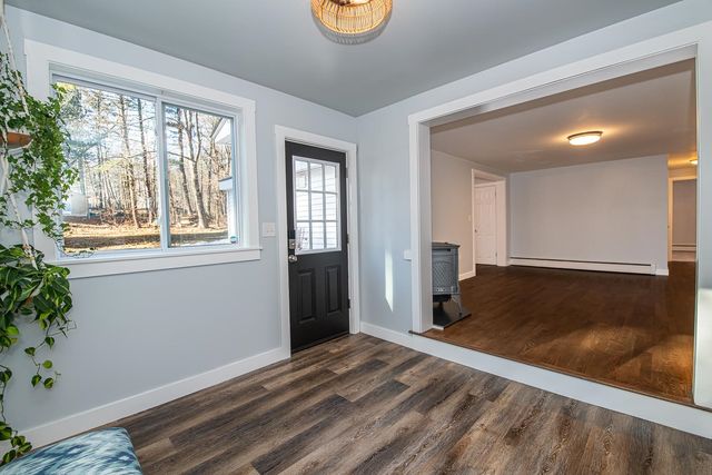 121 Hampstead Road, Sandown, NH 03873