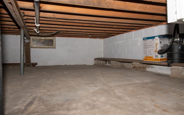 121 Hampstead Road, Sandown, NH 03873