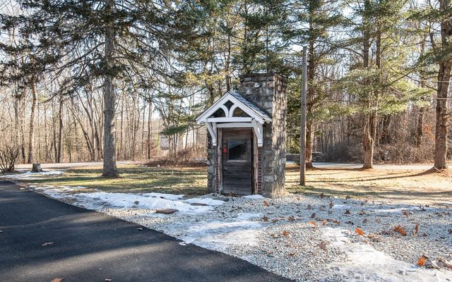 121 Hampstead Road, Sandown, NH 03873