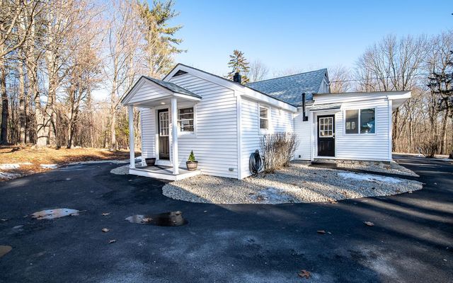 121 Hampstead Road, Sandown, NH 03873