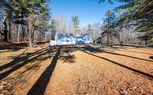 121 Hampstead Road, Sandown, NH 03873