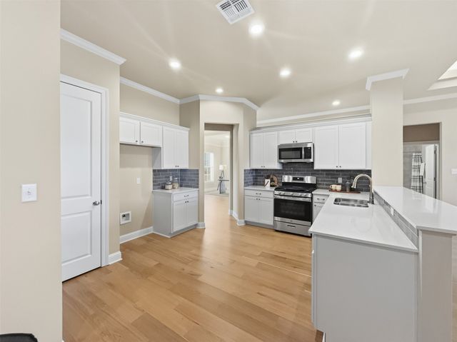 297 Ferry Lake Drive, Bossier City, LA 71111