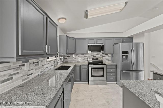 2471 S Coggin Drive, Wasilla, AK 99654