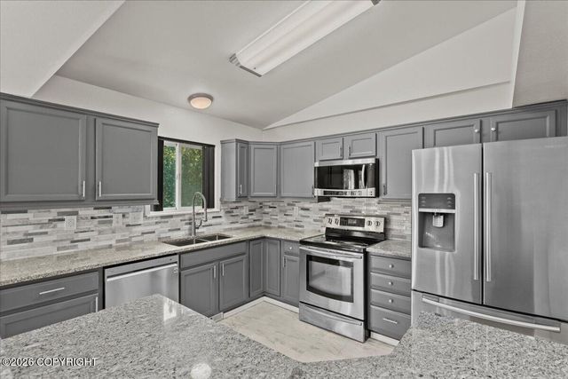 2471 S Coggin Drive, Wasilla, AK 99654