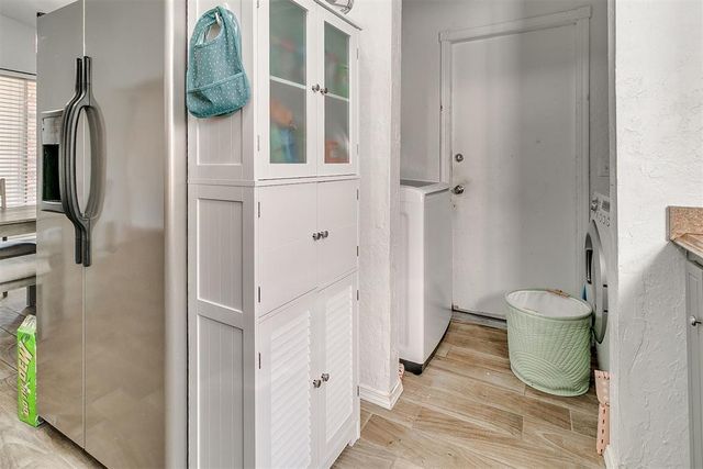 10305 Hollyhead Way, Yukon, OK 73099