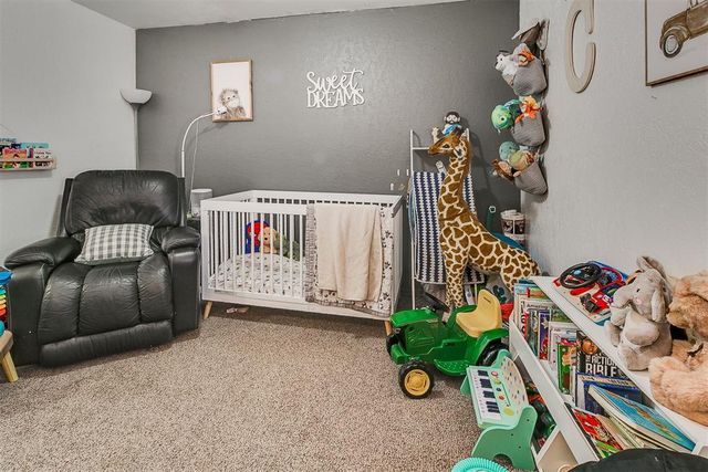 10305 Hollyhead Way, Yukon, OK 73099