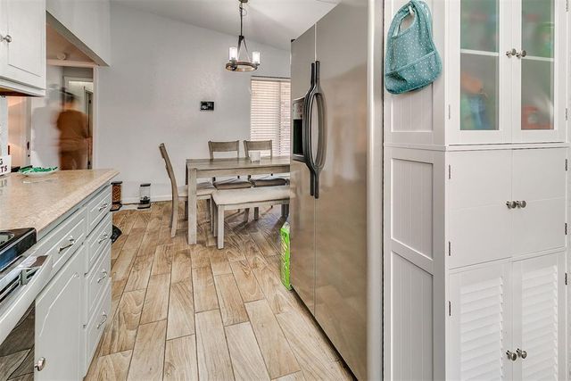 10305 Hollyhead Way, Yukon, OK 73099